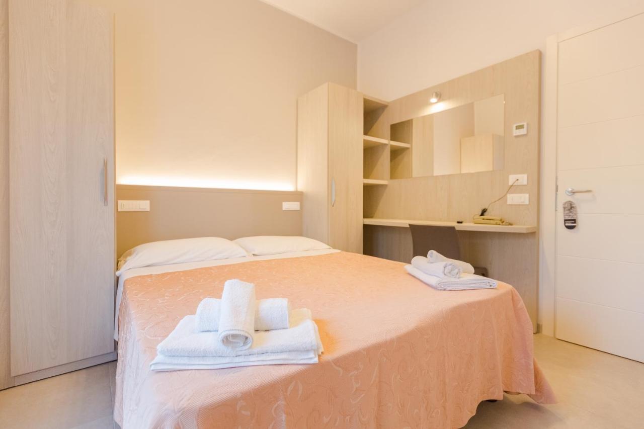 Hotel Altamarea Misano Adriatico Extérieur photo